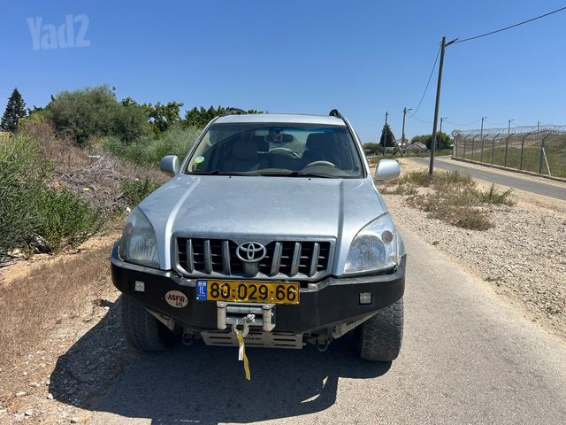 טויוטה לנד קרוזר