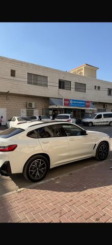 ב מ וו X4