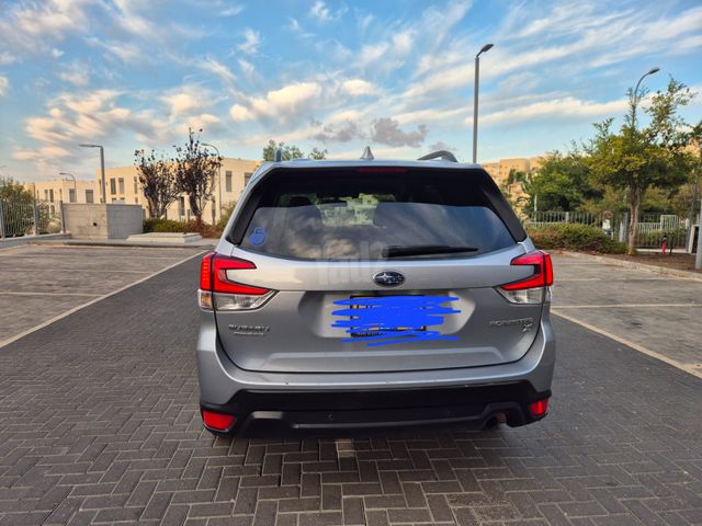סובארו פורסטר