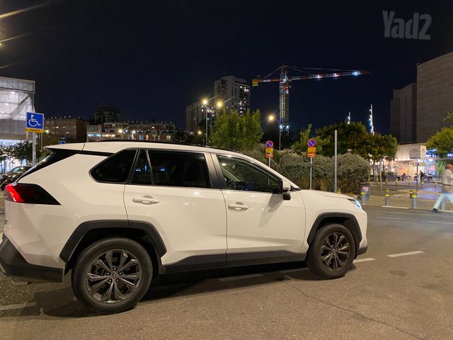 טויוטה RAV4