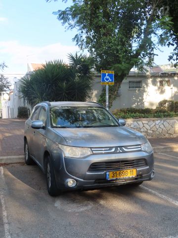 מודעת רכב מיצובישי אאוטלנדר