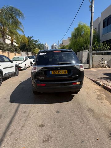 מיצובישי אאוטלנדר