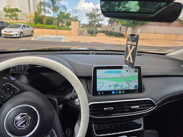 אם ג'י EHS PHEV