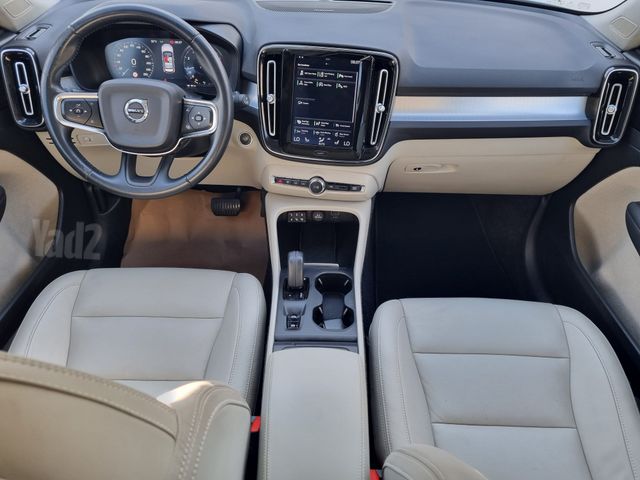 וולוו XC40