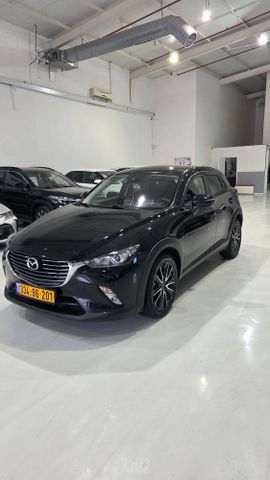 מודעת רכב מאזדה CX-3