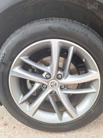 אם ג'י EHS PHEV