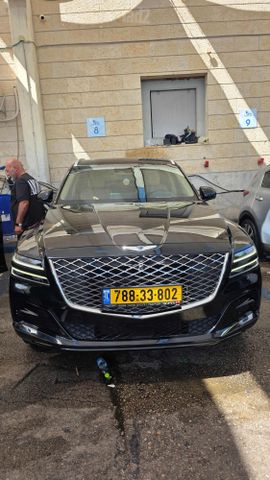 ג'נסיס GV80