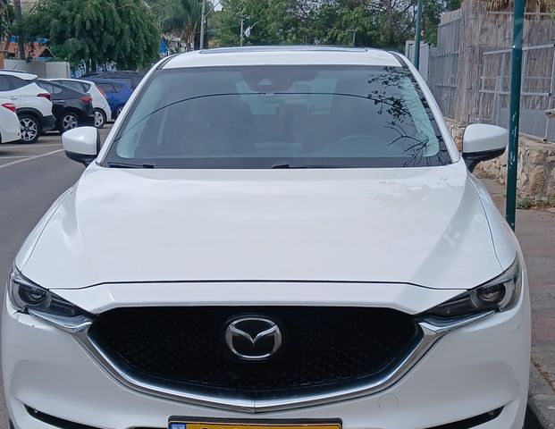 מודעת רכב מאזדה CX-5