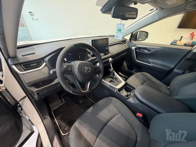 טויוטה RAV4
