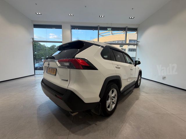 טויוטה RAV4