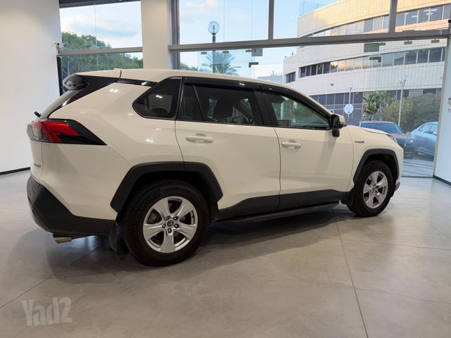 טויוטה RAV4
