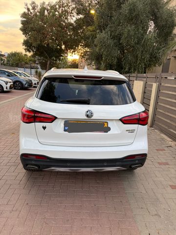 אם ג'י EHS PHEV