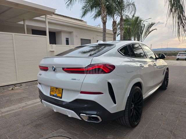 ב מ וו X6