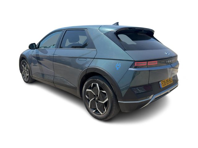 יונדאי איוניק 5