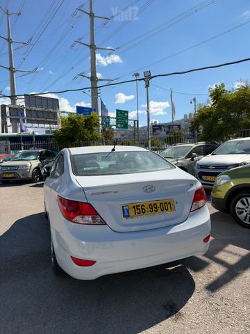 יונדאי אקסנט i25