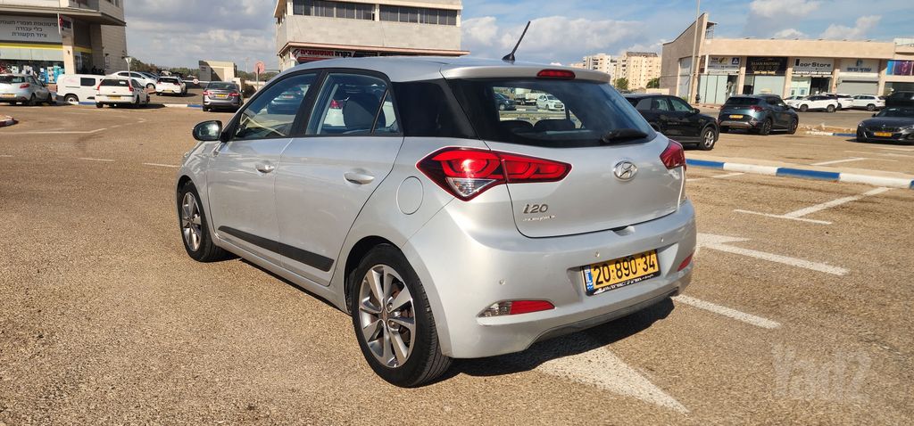 יונדאי i20