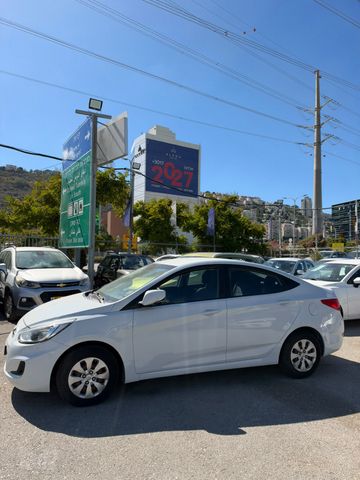 יונדאי אקסנט i25