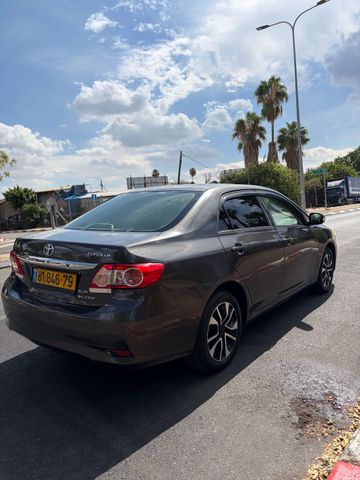 טויוטה קורולה