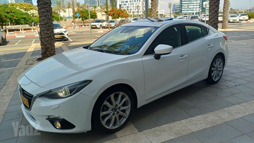 מודעת רכב מאזדה 3