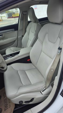 וולוו S90
