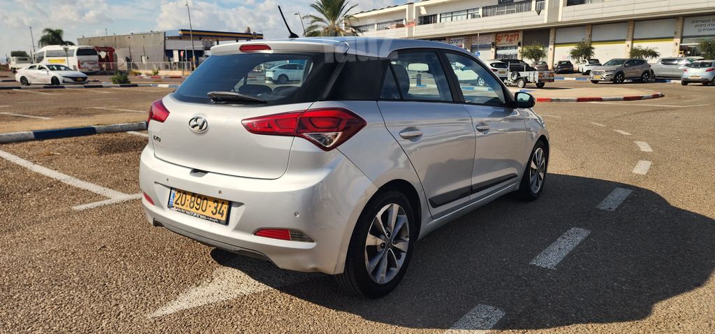 יונדאי i20