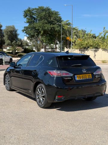 לקסוס CT