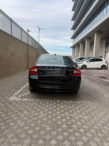 וולוו S80