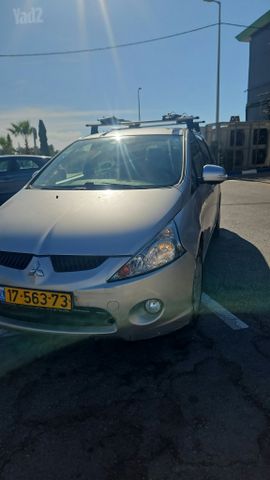 מודעת רכב מיצובישי גרנדיס