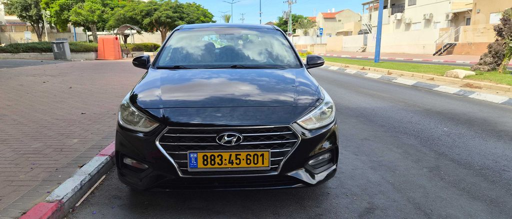 יונדאי אקסנט i25