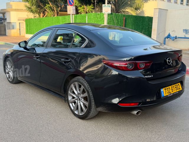 מאזדה 3