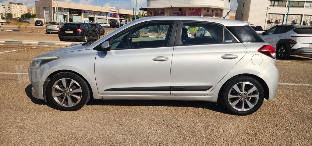 יונדאי i20