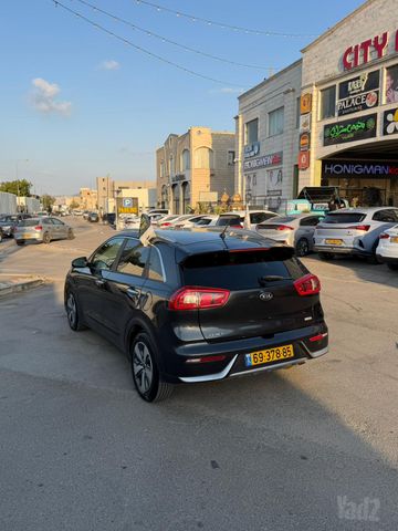 קיה נירו