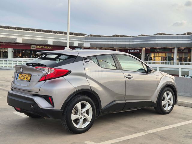 טויוטה C-HR