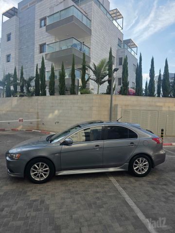 מיצובישי לנסר
