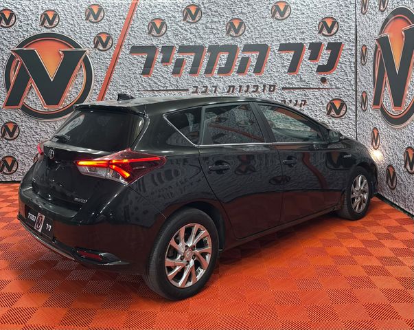 טויוטה אוריס