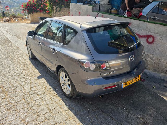 מודעת רכב מאזדה 3