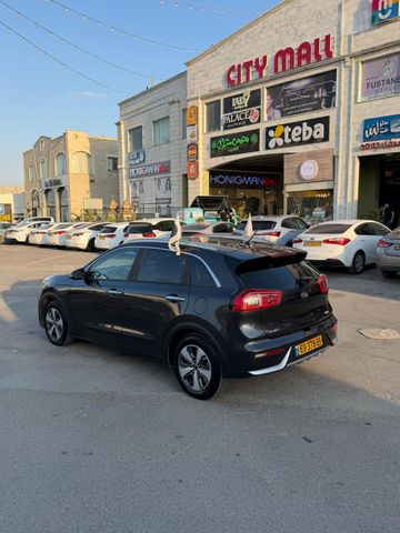 קיה נירו