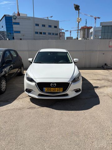 מודעת רכב מאזדה 3