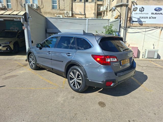 סובארו אאוטבק