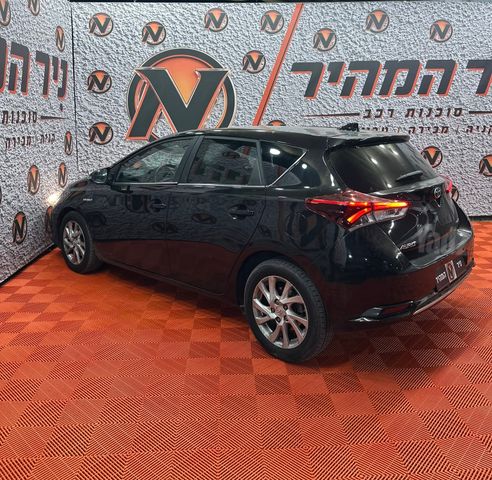 טויוטה אוריס