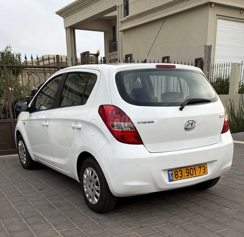 מודעת רכב יונדאי i20