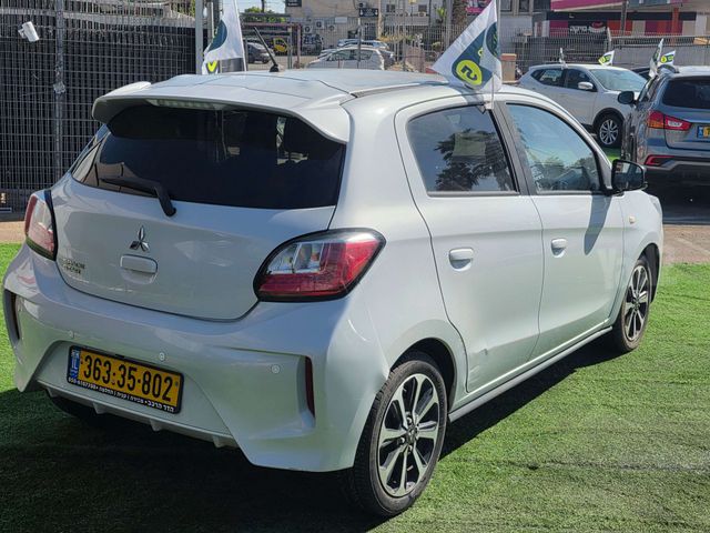 מיצובישי ספייס סטאר