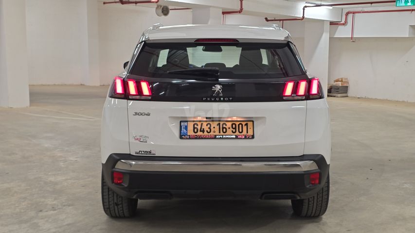 פיג'ו 3008
