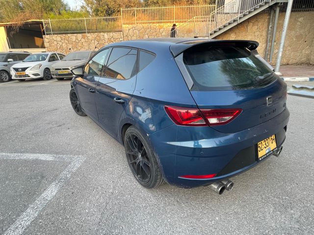 סיאט לאון