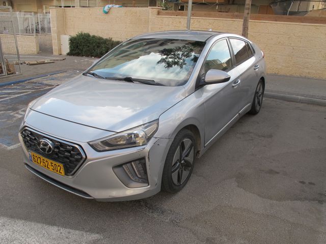 יונדאי איוניק