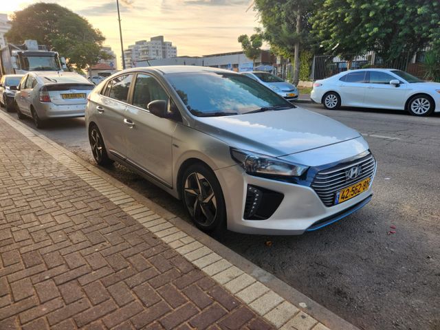יונדאי איוניק