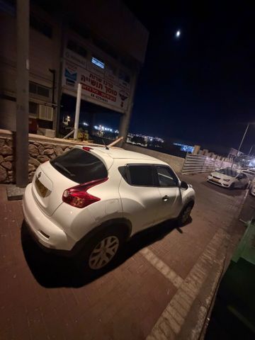 מודעת רכב ניסאן ג'וק