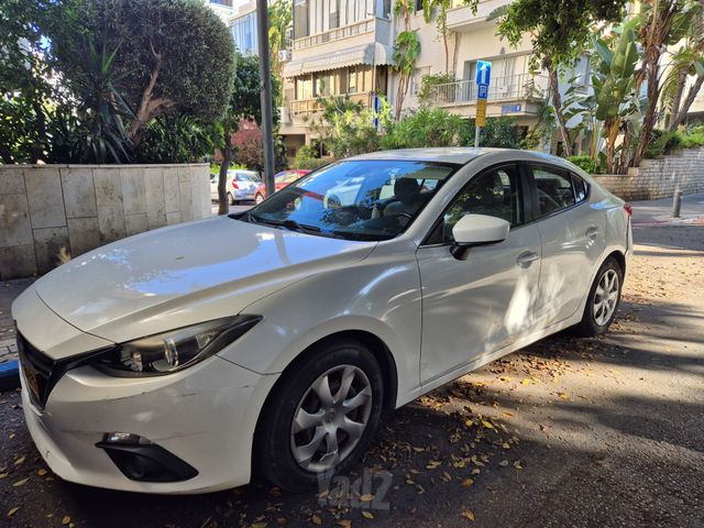 מאזדה 3