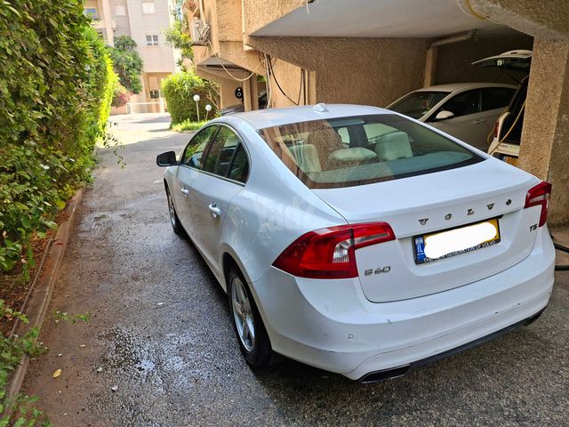 וולוו S60