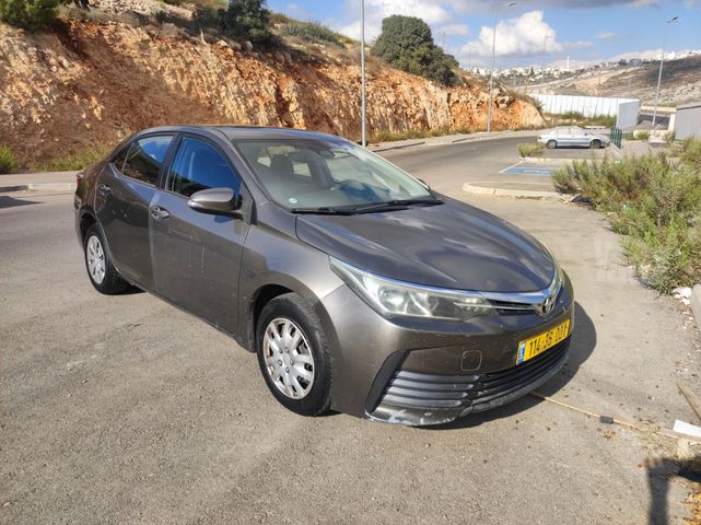 טויוטה קורולה